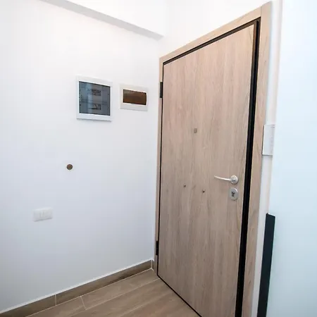 Great Marina Surf Apartment With Big Balcony And Private Parking *