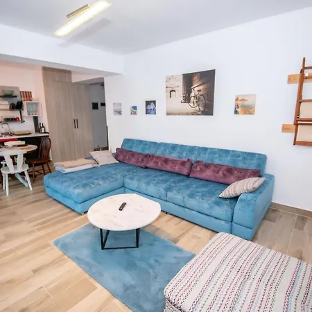 Great Marina Surf Apartment With Big Balcony And Private Parking